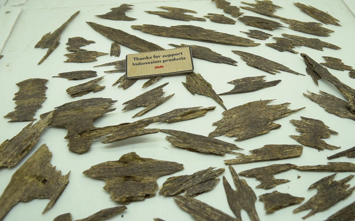 Indonesian agarwood chips in bulk from Pontianak